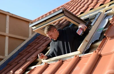 Pose de fenêtres de toit Velux à Beaurières